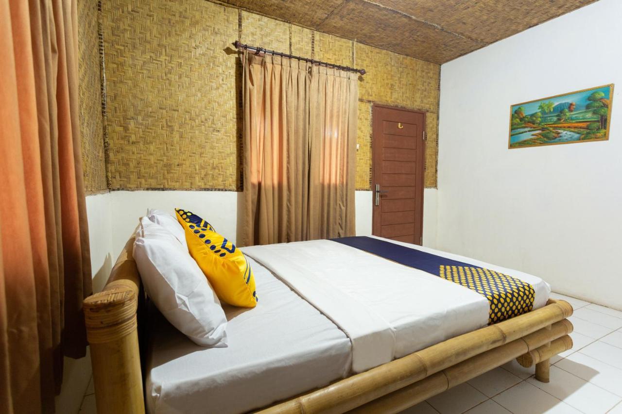 Spot On 1879 Lendang Homestay Мангсит Экстерьер фото